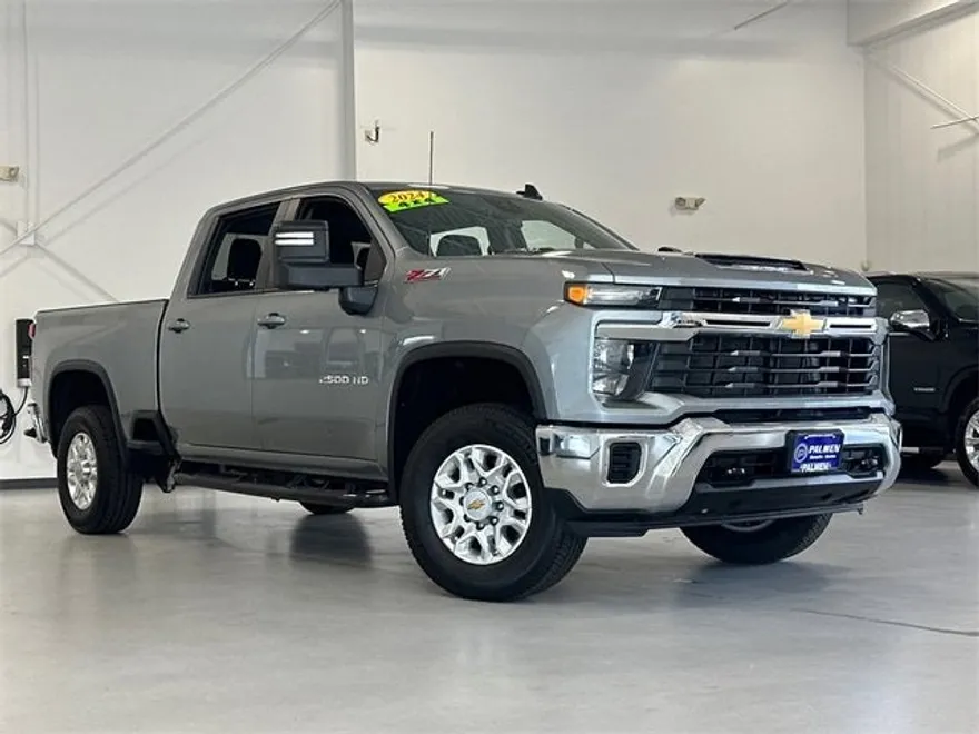2024 Chevrolet Silverado 2500HD LT photo 1
