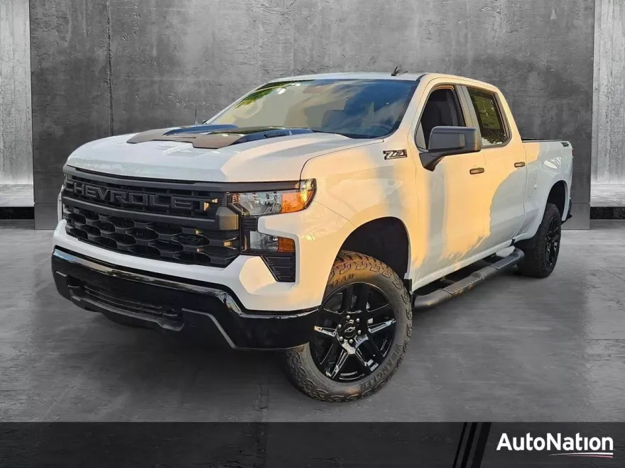 2025 Chevrolet Silverado 1500 Custom Trail Boss photo 1