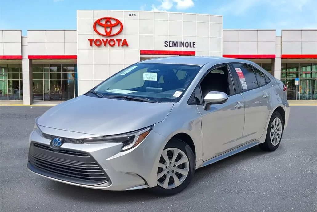 2025 Toyota Corolla Hybrid LE photo 1