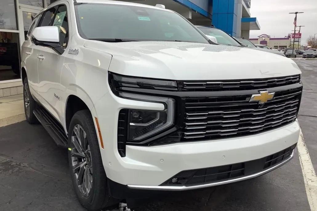 2025 Chevrolet Tahoe High Country photo 1