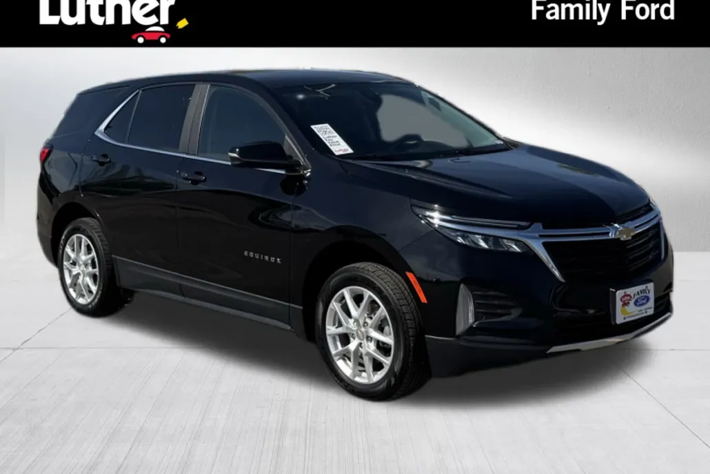 2022 Chevrolet Equinox LT photo 1