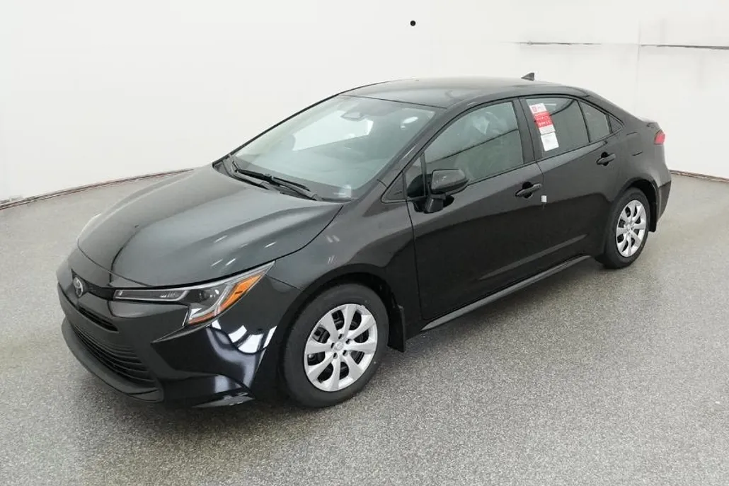 2026 Toyota Corolla LE photo 1