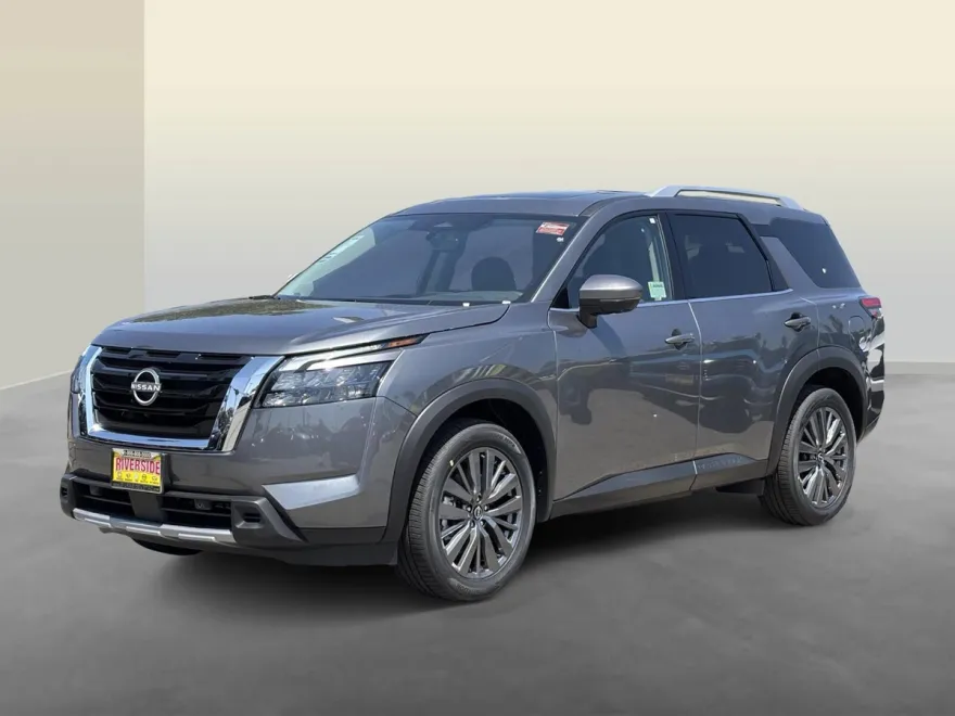 2025 Nissan Pathfinder SL photo 1