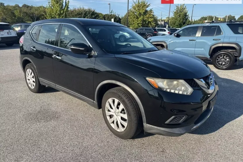 2015 Nissan Rogue S photo 1
