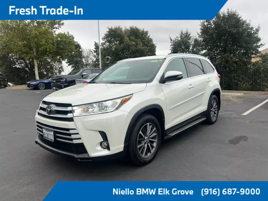2019 Toyota Highlander XLE SE photo 1