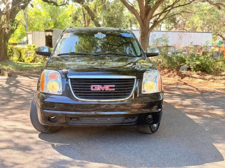 2014 Gmc Yukon SLE photo 1