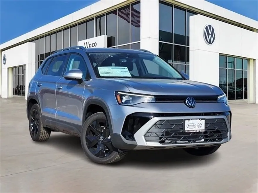 2025 Volkswagen Taos SE photo 1