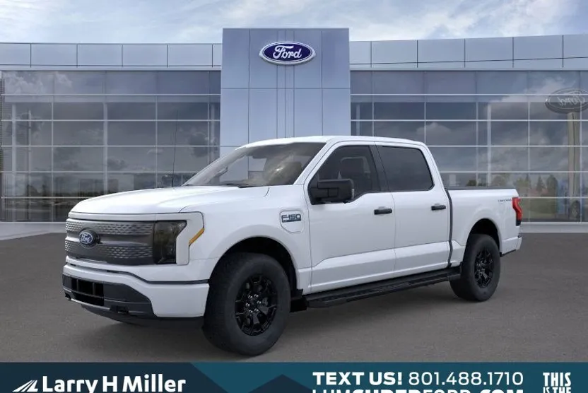 2025 Ford F-150 Lightning XLT photo 1