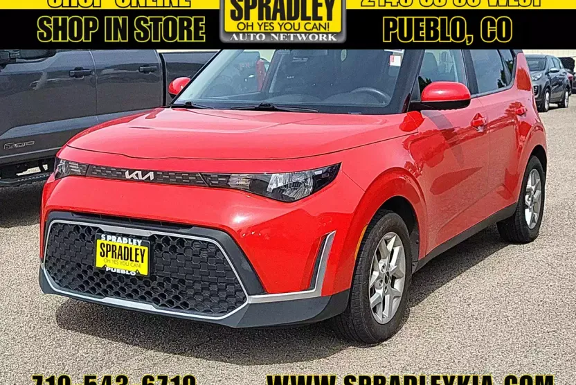 2023 Kia Soul LX photo 1