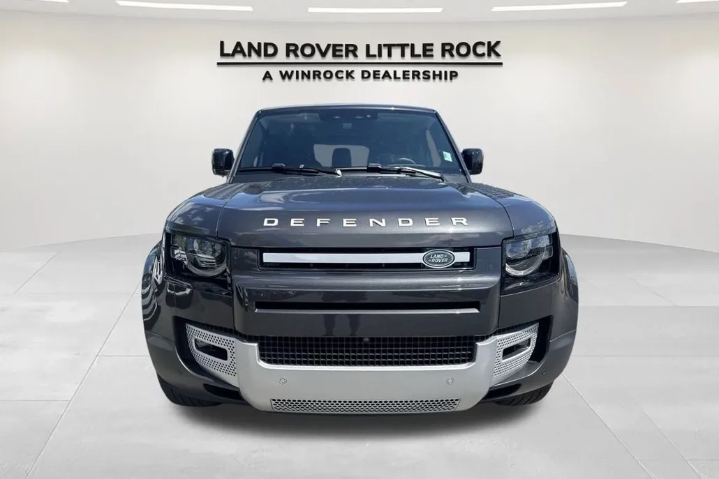 2024 Land Rover Defender 130 S photo 1