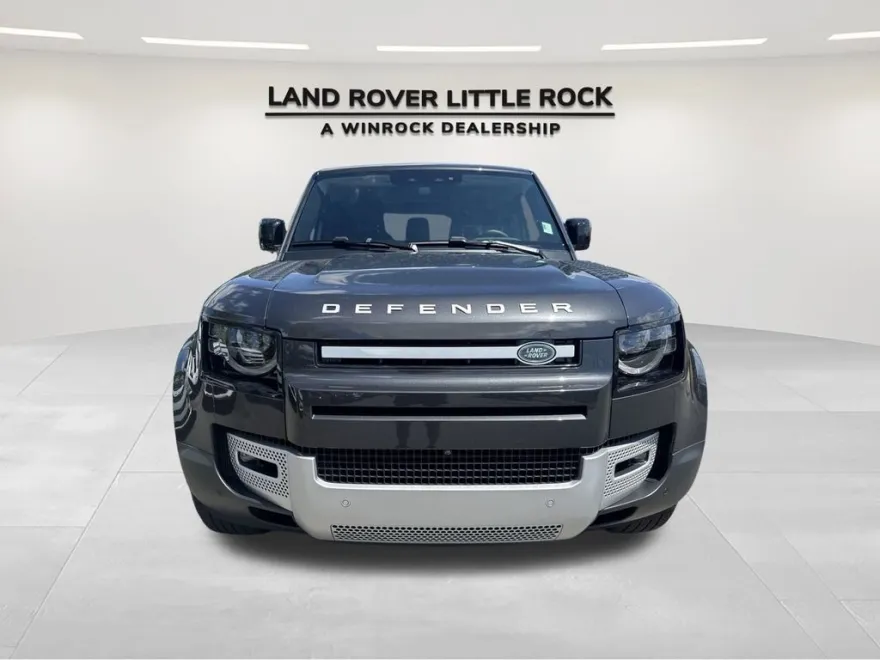 2024 Land Rover Defender 130 S photo 1