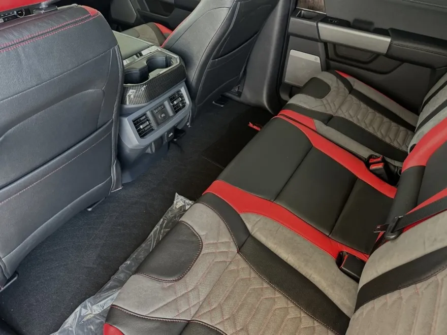 2024 Ford F-250 photo 9