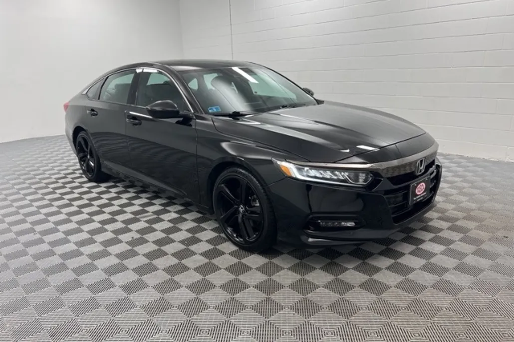 2019 Honda Accord Sport 2.0T photo 1