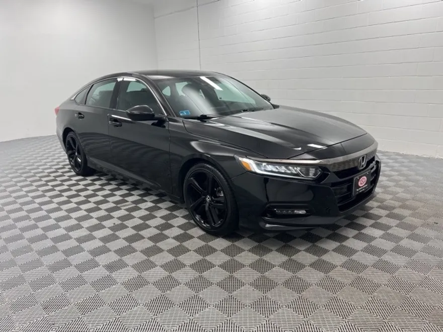 2019 Honda Accord Sport 2.0T photo 1