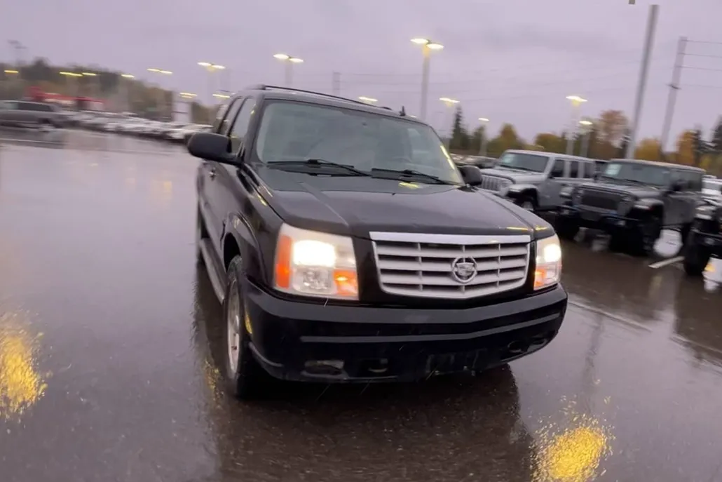 2006 Cadillac Escalade Luxury photo 1