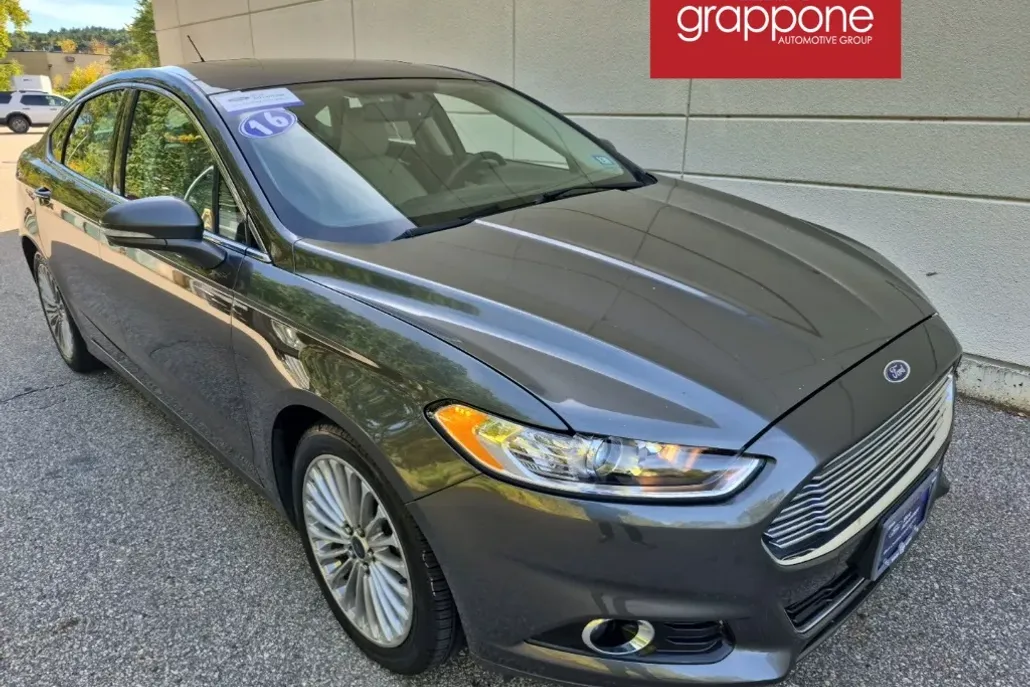 2016 Ford Fusion Titanium photo 1