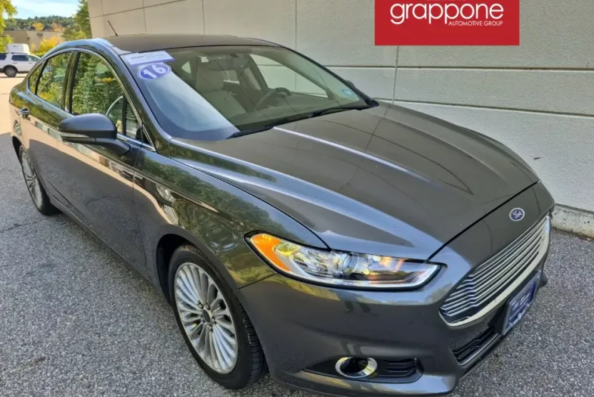 2016 Ford Fusion Titanium photo 1
