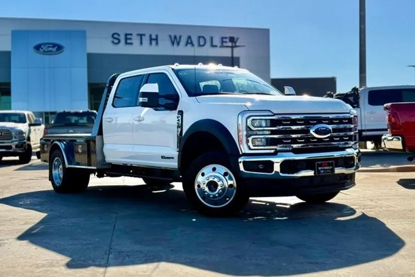 2023 Ford F-450 photo 1