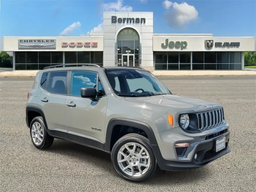 2022 Jeep Renegade Latitude photo 1