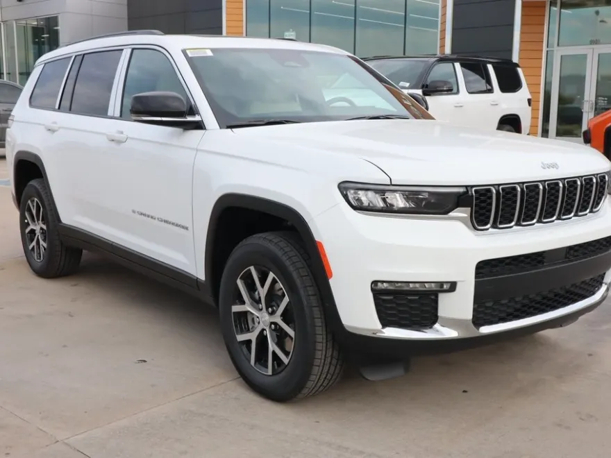2025 Jeep Grand Cherokee Limited photo 1