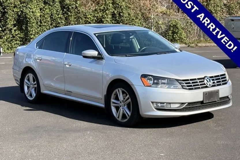 2013 Volkswagen Passat TDI SEL Premium photo 1