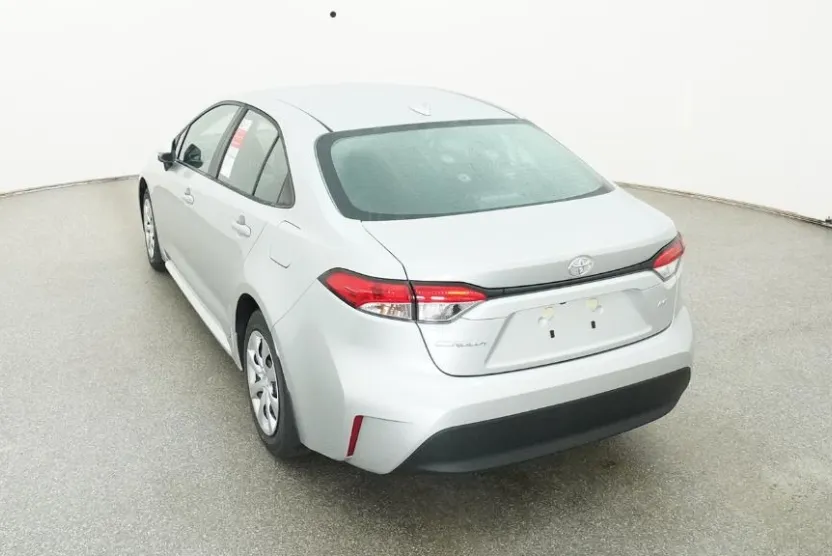 2026 Toyota Corolla LE photo 1
