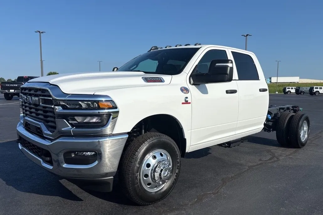 2025 Ram 3500 Tradesman photo 1