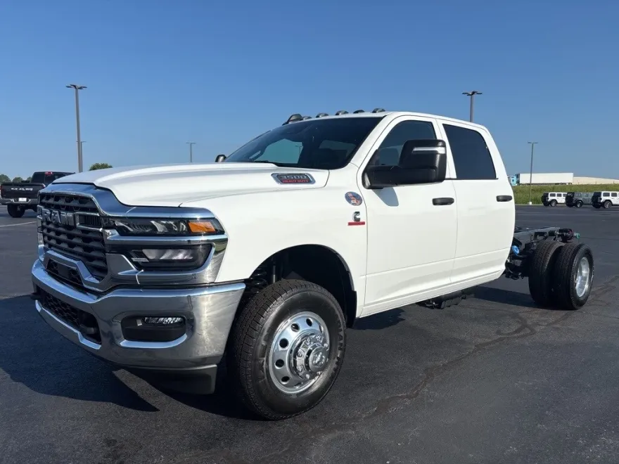 2025 Ram 3500 Tradesman photo 1