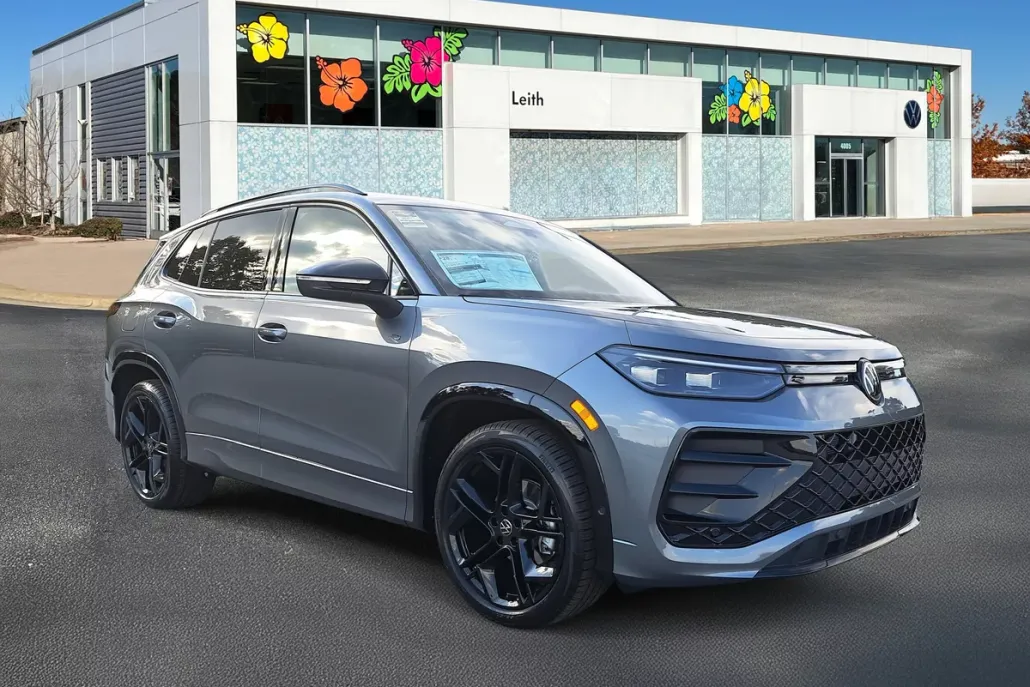 2025 Volkswagen Tiguan SE R-Line Black photo 1