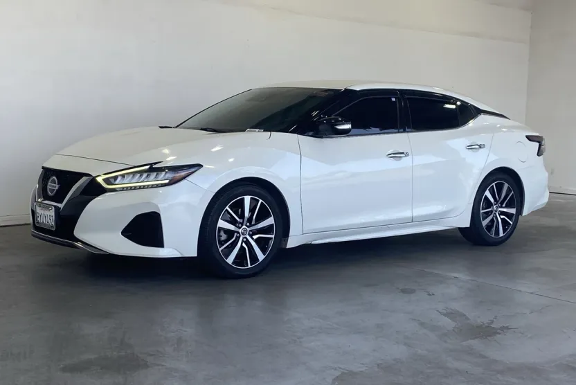 2022 Nissan Maxima SV photo 1