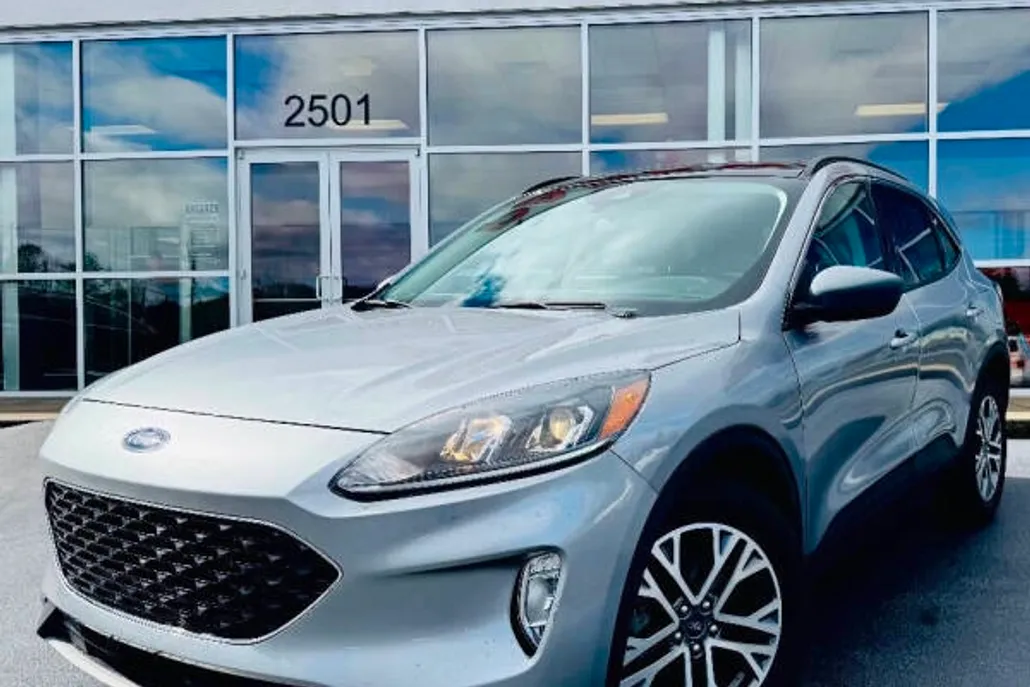 2021 Ford Escape SEL photo 1