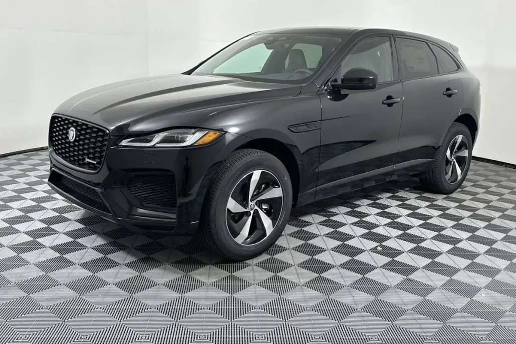 2025 Jaguar F-PACE R-Dynamic S photo 1