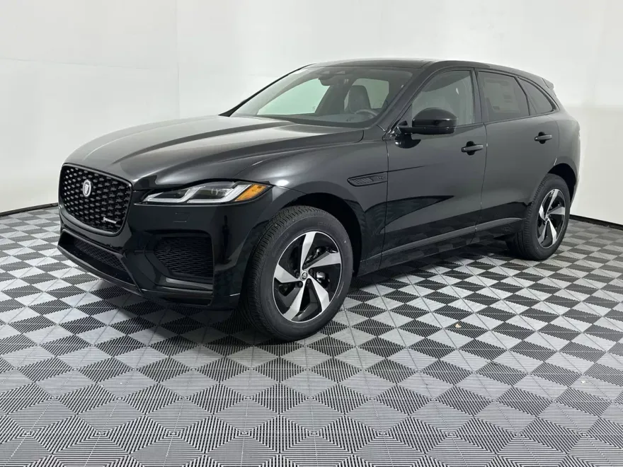 2025 Jaguar F-PACE R-Dynamic S photo 1