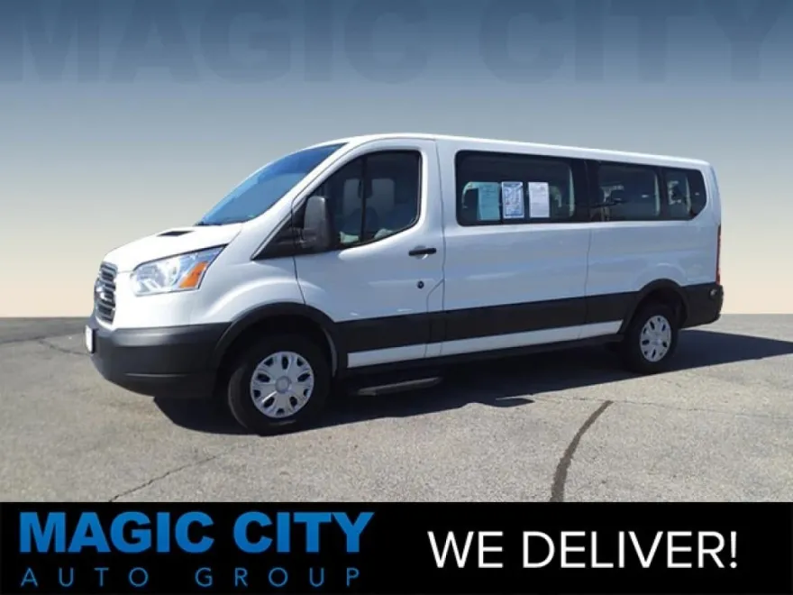 2019 Ford Transit Passenger XLT photo 1