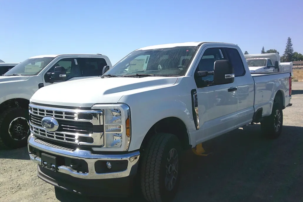 2025 Ford F-350 XLT photo 1