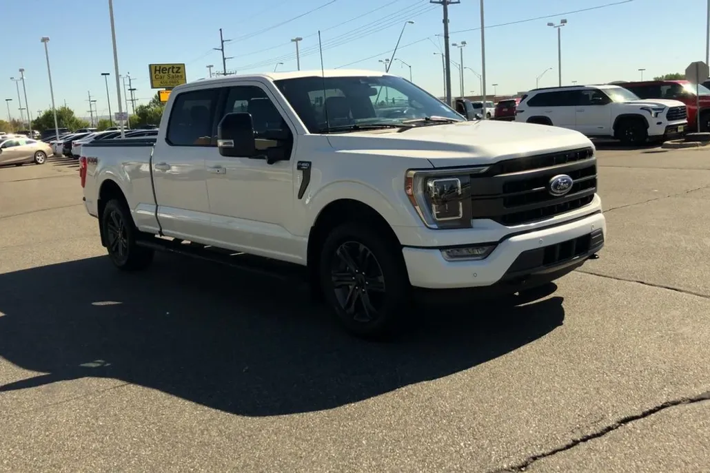 2023 Ford F-150 Lariat photo 1