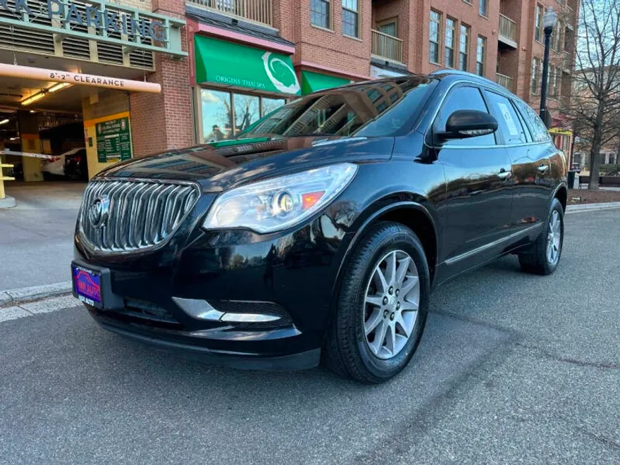 2017 Buick Enclave Leather photo 1