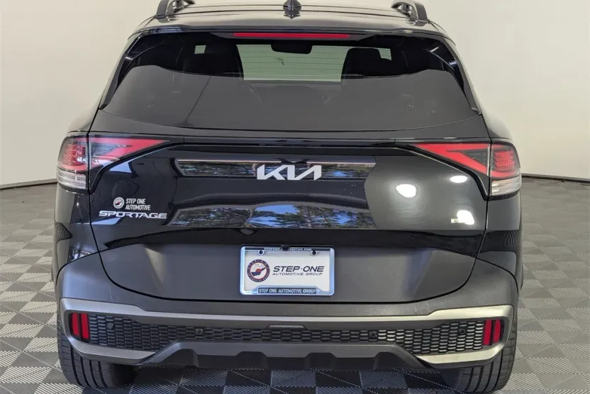 2023 Kia Sportage X-Line photo 1