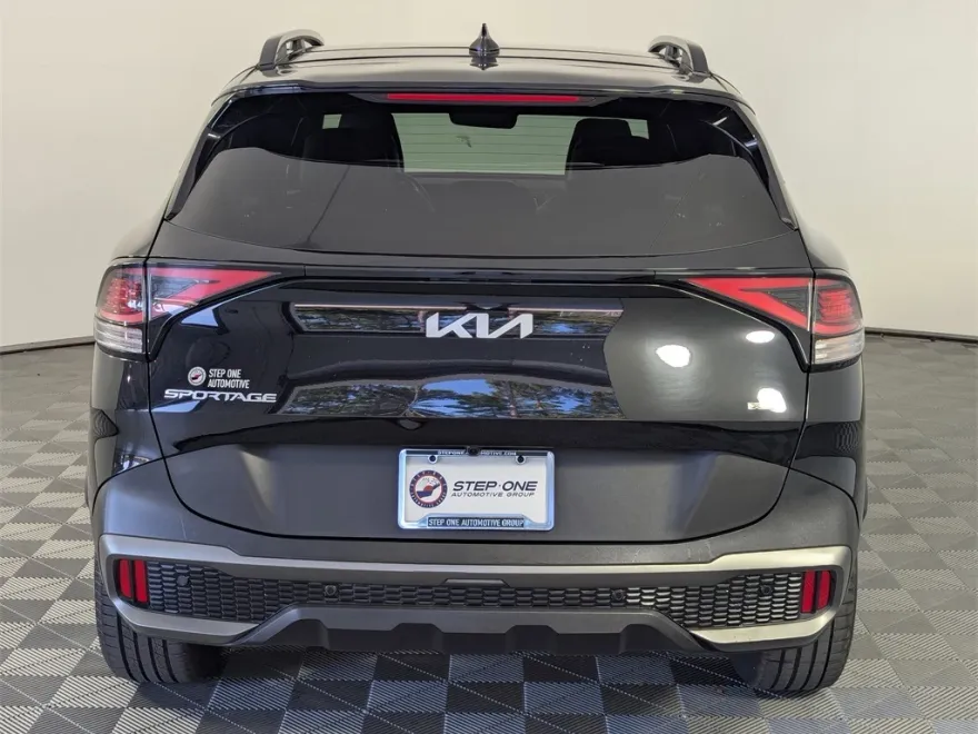 2023 Kia Sportage X-Line photo 1