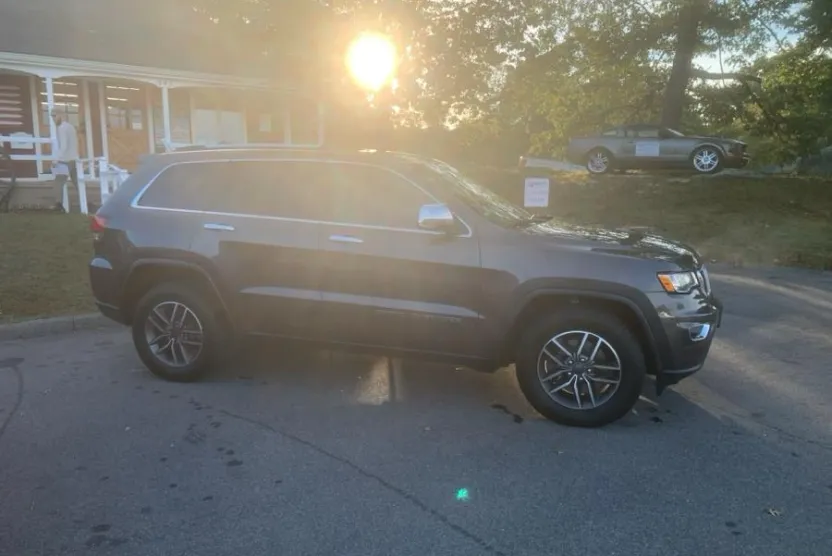 2021 Jeep Grand Cherokee Limited photo 1