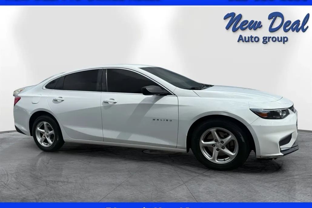 2018 Chevrolet Malibu LS photo 1