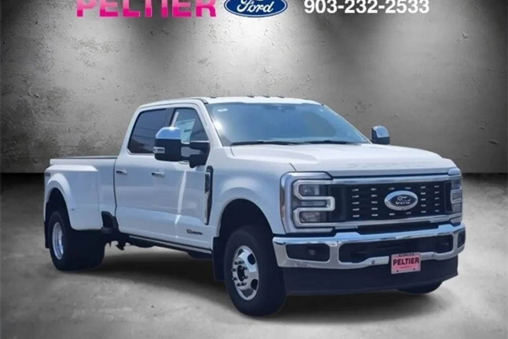 2025 Ford F-350 Lariat photo 1
