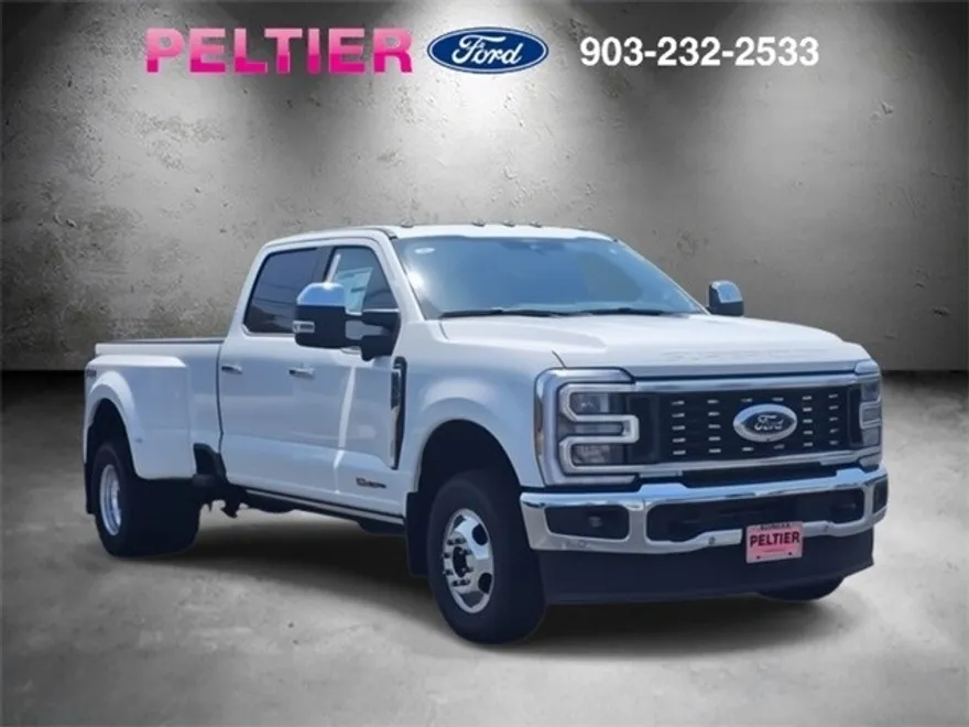 2025 Ford F-350 Lariat photo 1
