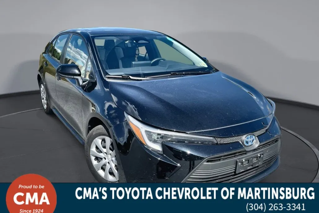 2024 Toyota Corolla LE photo 1