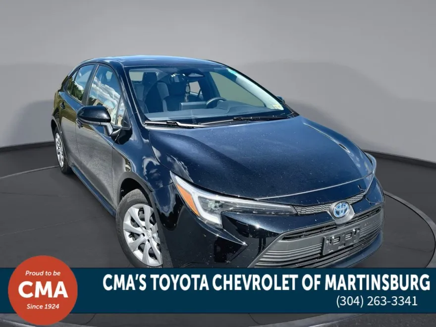 2024 Toyota Corolla LE photo 1