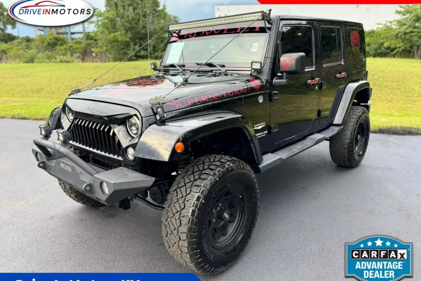 2015 Jeep Wrangler Unlimited Sahara photo 1