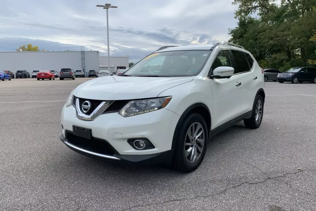2015 Nissan Rogue SL photo 1