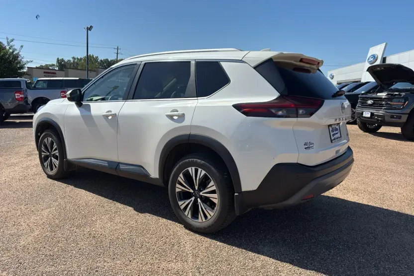 2023 Nissan Rogue SV photo 1