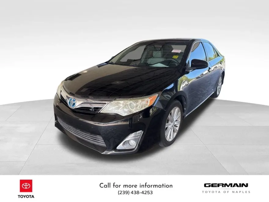 2014 Toyota Camry Hybrid XLE photo 1