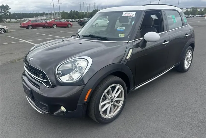 2015 Mini Countryman S ALL4 photo 1
